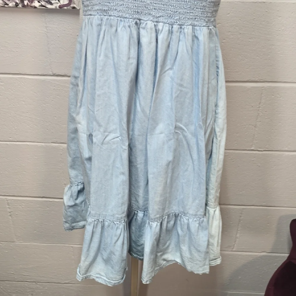 Elegant Japana Light Blue Button-Front Mini Dress